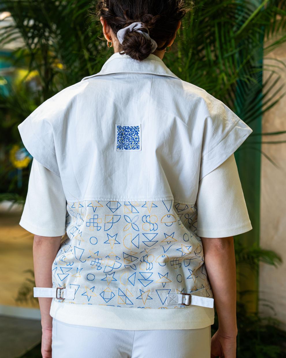 Feature of the Uniform - QR Code with technical specifications